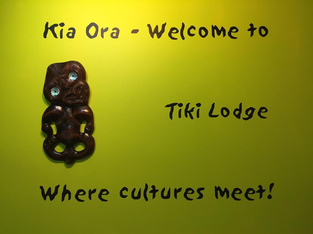 Tiki Lodge Backpackers เทาโป ภายนอก รูปภาพ